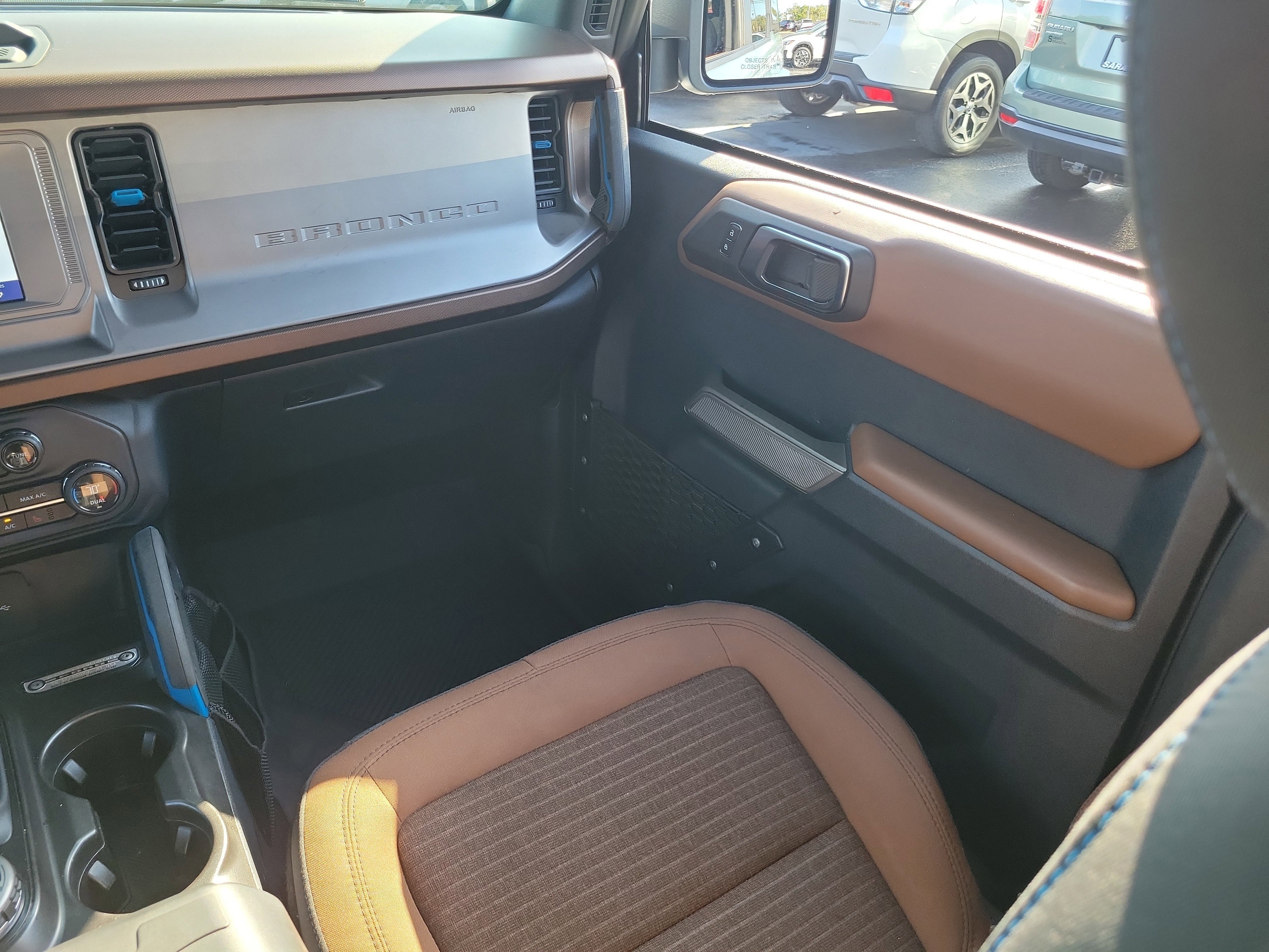 Used 2023 Ford Bronco Outer Banks image 16
