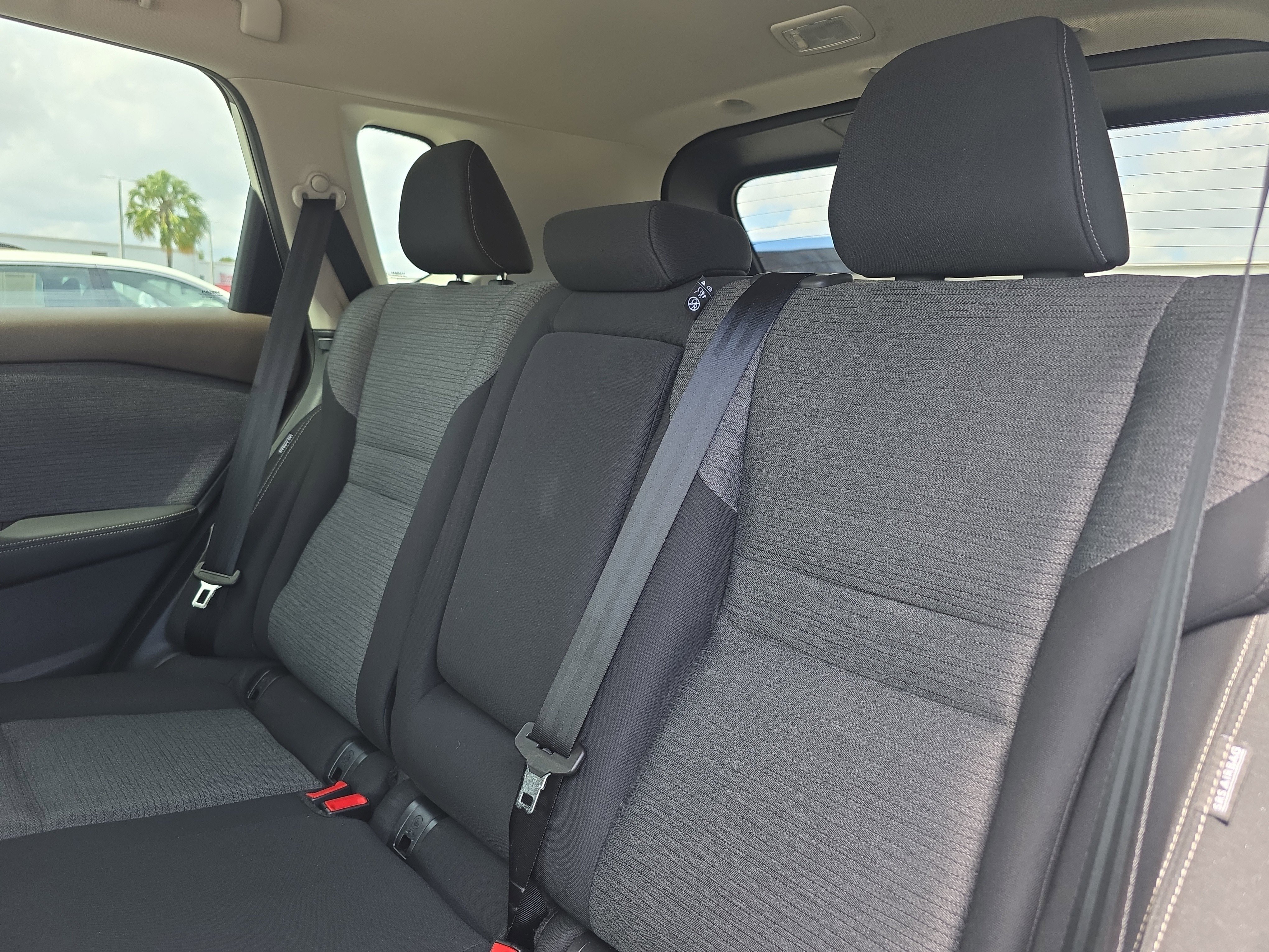 Used 2023 Nissan Rogue SV image 15