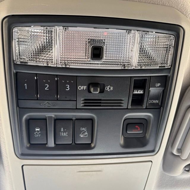 Used 2021 Toyota 4Runner Limited AWD/4WD image 27