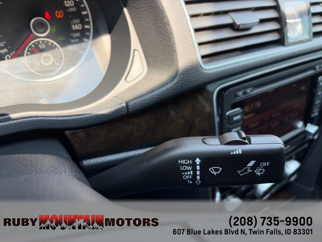 Used 2015 Volkswagen Passat TDI SEL Premium FWD image 16