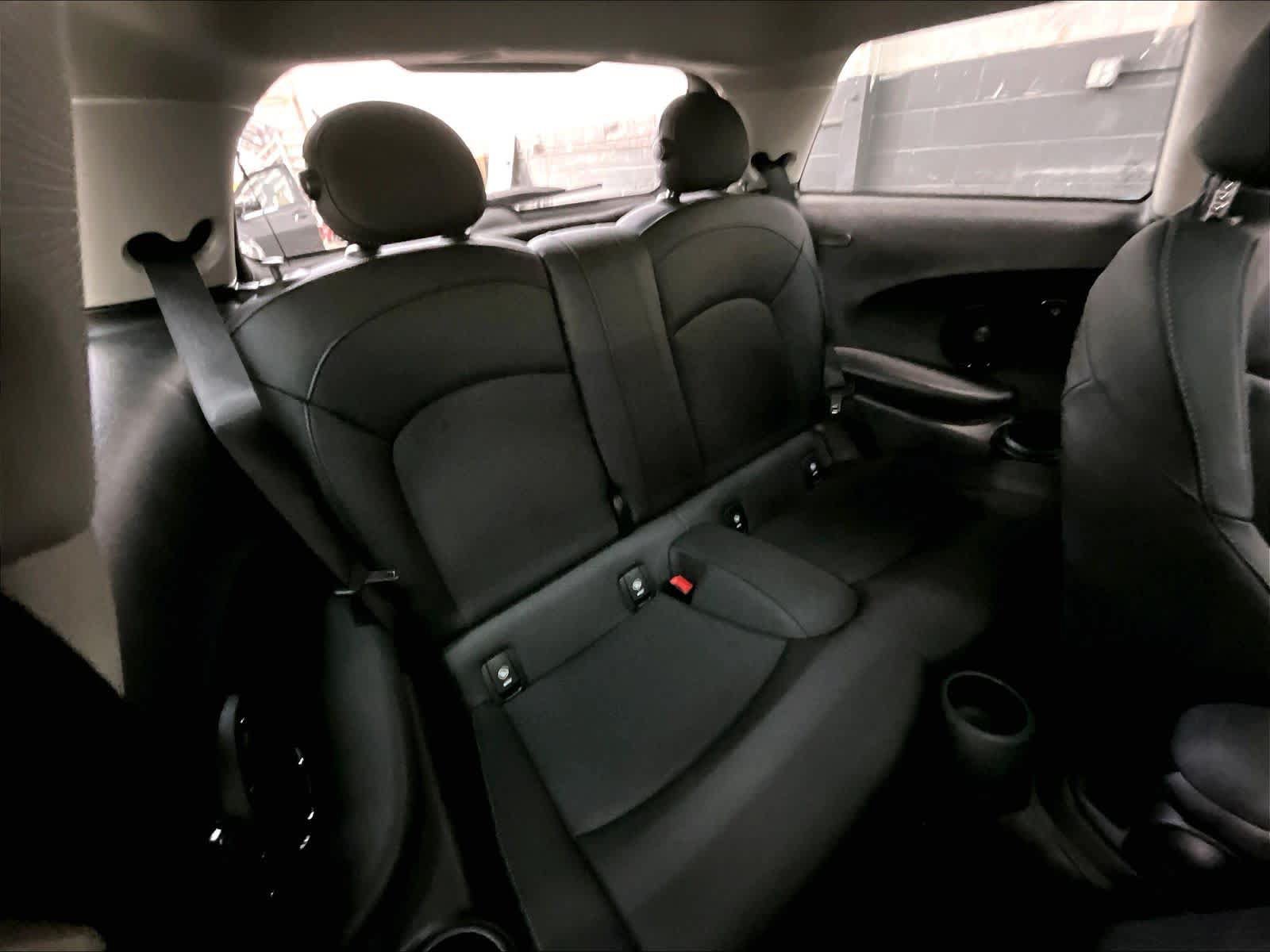 Used 2024 MINI Cooper SE FWD image 30