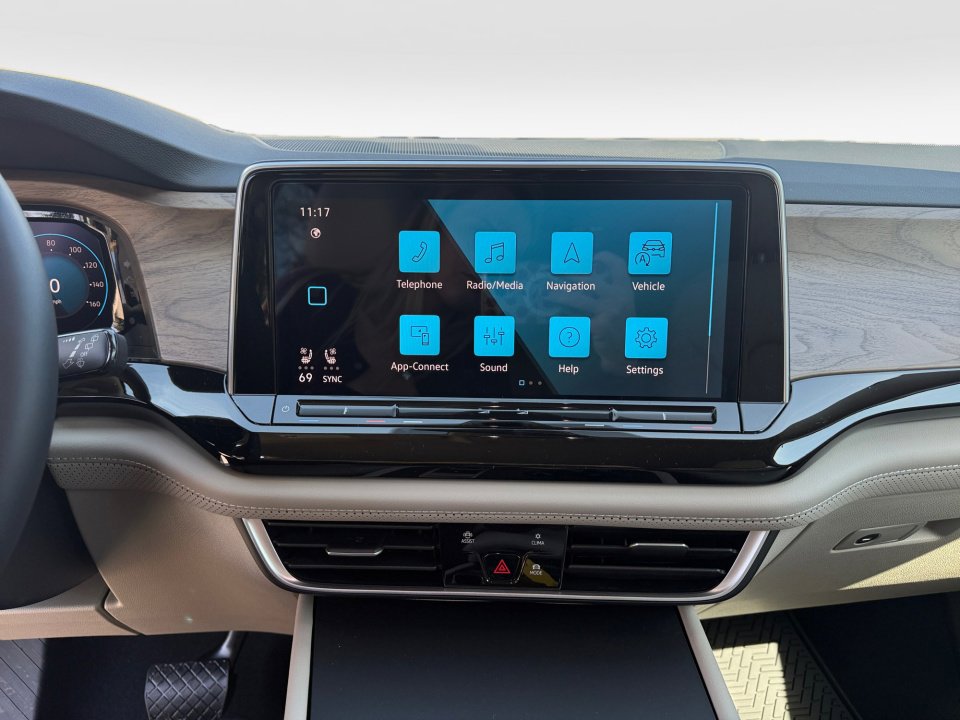 New 2026 Volkswagen Atlas SE image 17