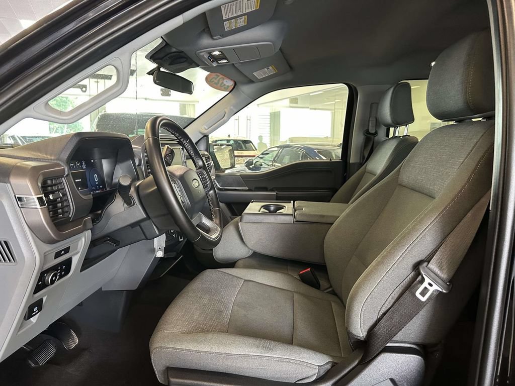Used 2025 Ford F150 XLT w/ Equipment Group 301A Standard AWD/4WD image 17