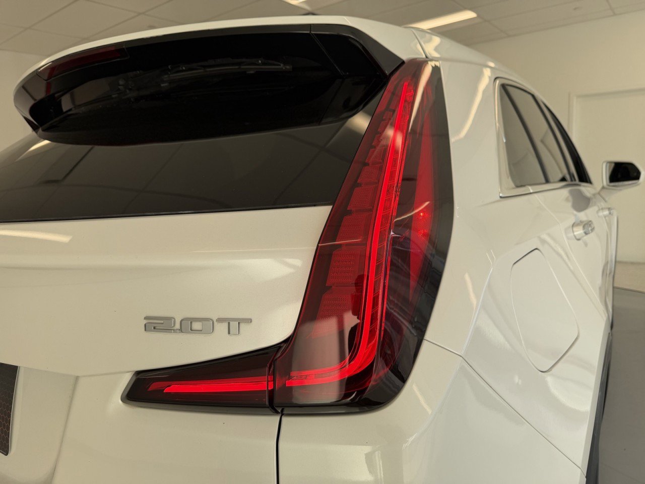 Used 2019 Cadillac XT4 Premium Luxury image 49