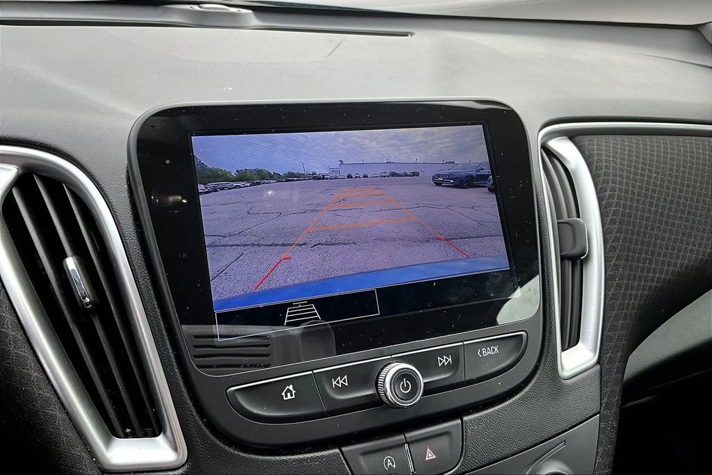 Used 2024 Chevrolet Malibu LT image 14