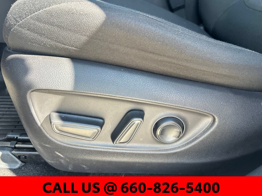 Certified 2021 Toyota RAV4 XLE w/ Convenience Package AWD/4WD image 13