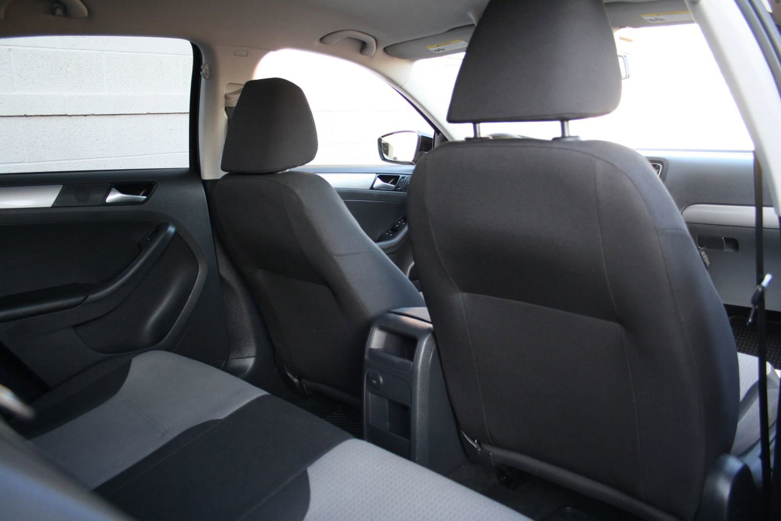 Used 2017 Volkswagen Jetta S image 10