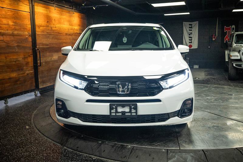 Used 2026 Honda Odyssey Elite image 4