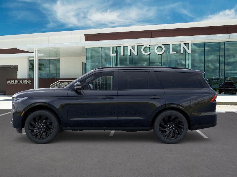 New 2025 Lincoln Navigator Reserve w/ Jet Appearance Package image 3