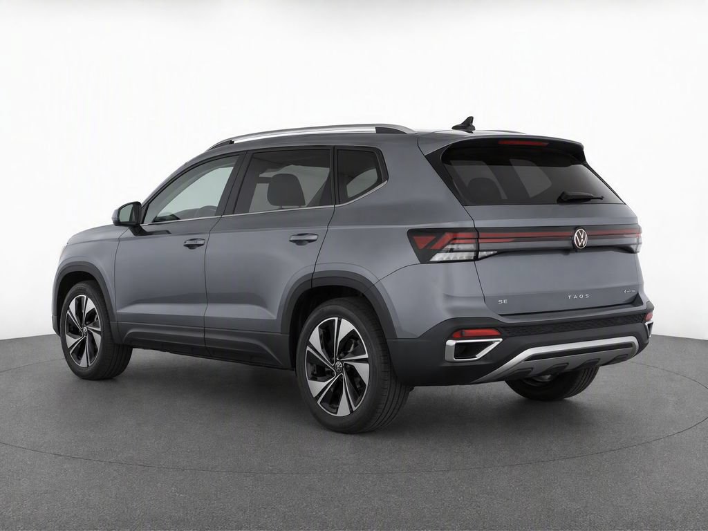 Used 2026 Volkswagen Taos SE AWD/4WD image 3