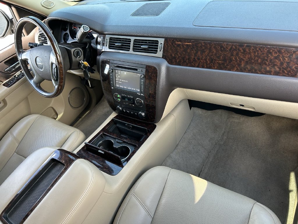 Used 2014 GMC Yukon Denali AWD/4WD image 12