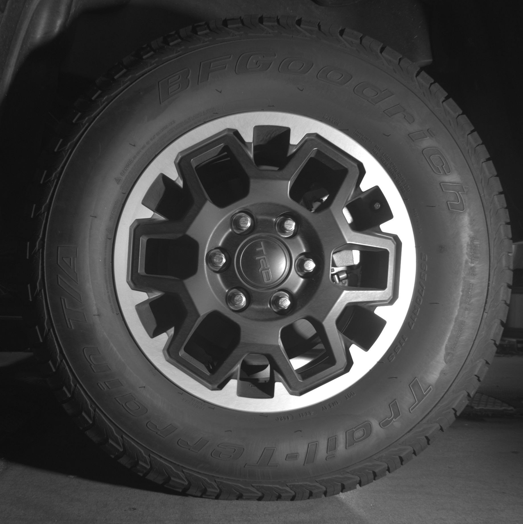 Used 2025 Toyota Tacoma TRD Off-Road image 14