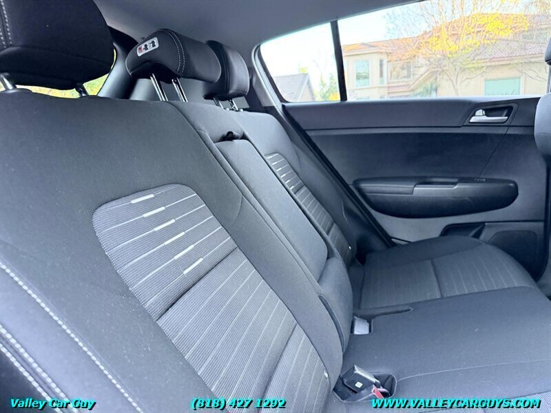 Used 2018 Kia Sportage LX FWD image 23