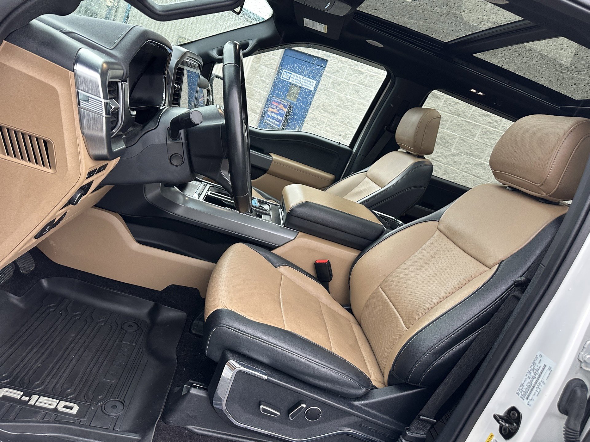 Used 2022 Ford F150 Lariat w/ Equipment Group 502A High AWD/4WD image 9