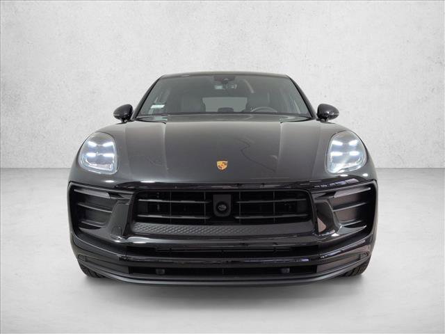 Certified 2025 Porsche Macan Turbo image 6