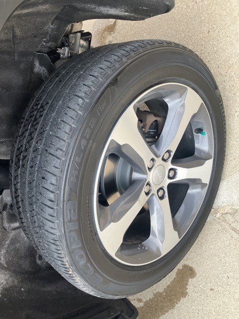 Used 2023 Jeep Grand Cherokee Limited image 25