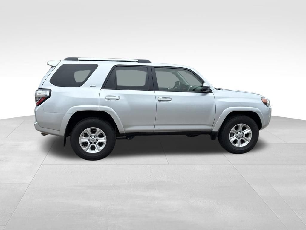 Used 2024 Toyota 4Runner SR5 RWD image 8