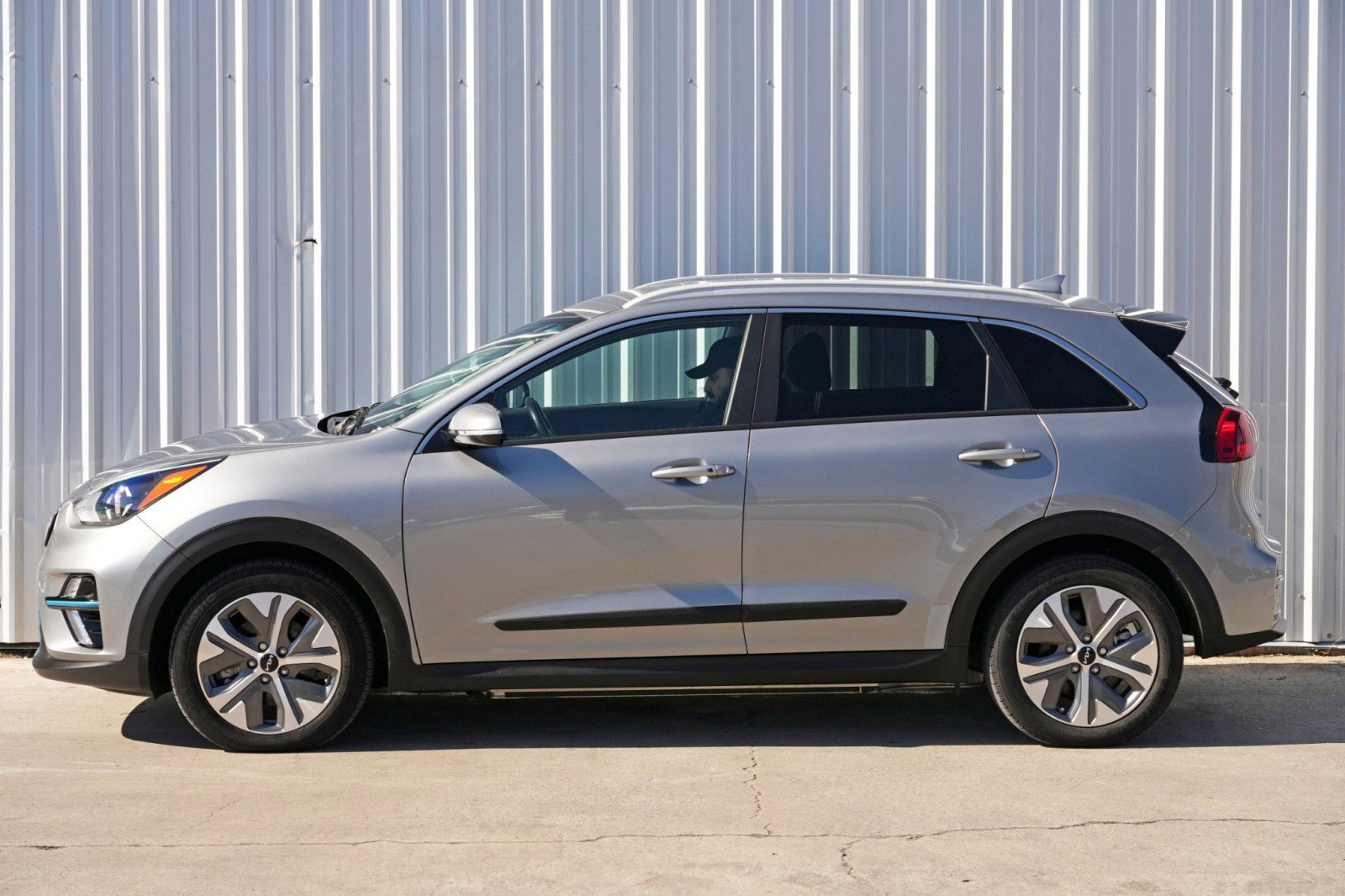 Used 2022 Kia Niro EX w/ Cold Weather Package FWD image 46