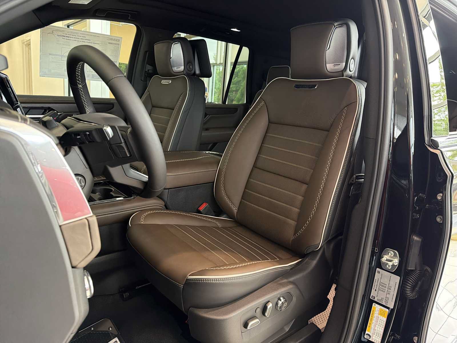 New 2026 GMC Yukon Denali Ultimate AWD/4WD image 14