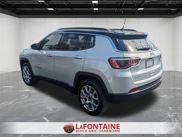 Used 2025 Jeep Compass Limited AWD/4WD image 3
