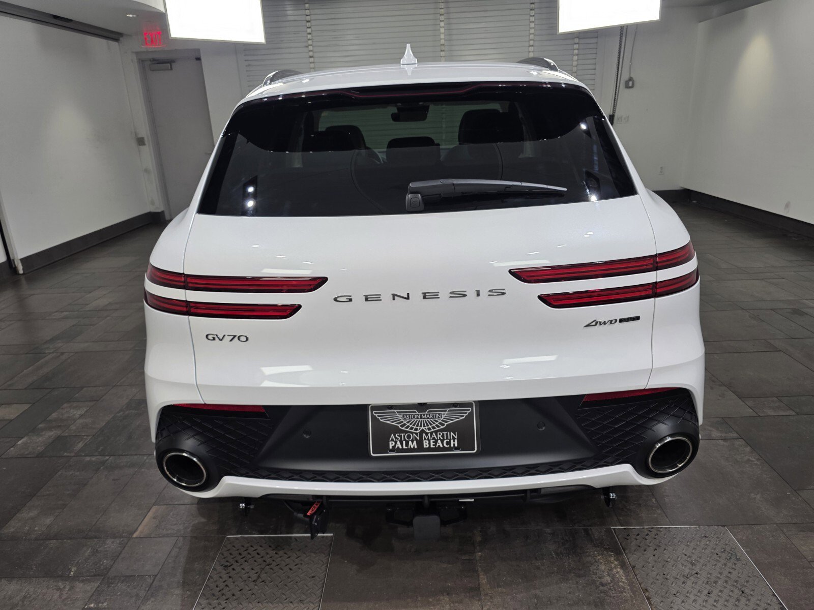 Used 2025 Genesis GV70 3.5T Sport w/ Sport Advanced Package image 5