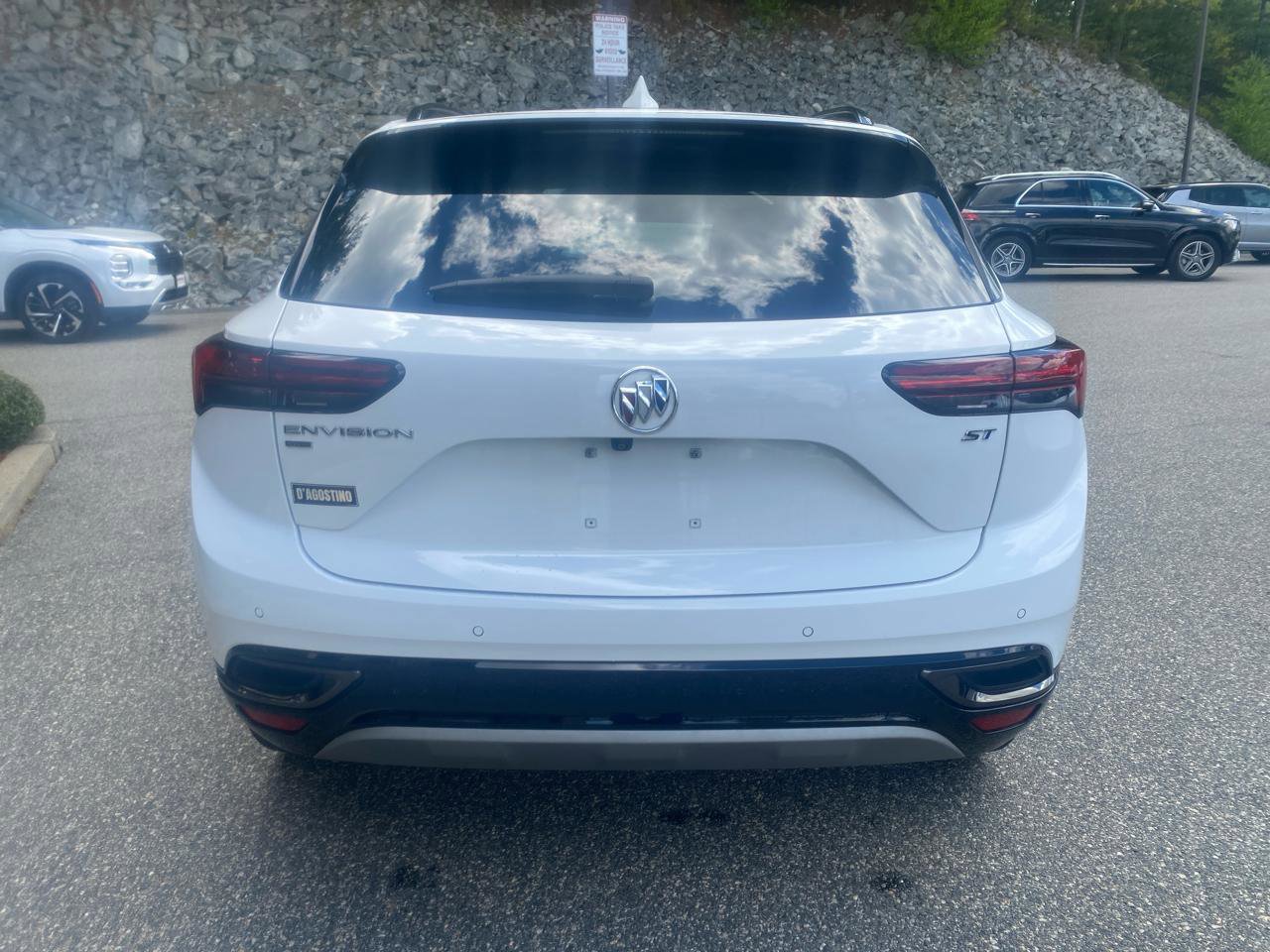 Used 2023 Buick Envision Essence w/ Sport Touring Package AWD/4WD image 39