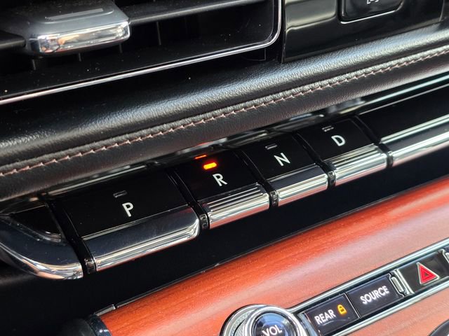 Used 2022 Lincoln Aviator Reserve w/ Equipment Group 201A image 35