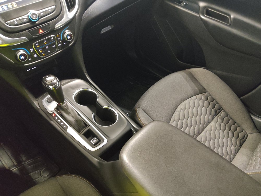 Used 2019 Chevrolet Equinox LT image 26