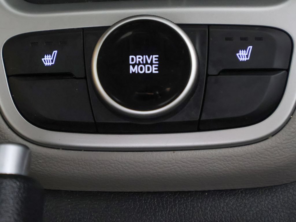 Certified 2026 Hyundai Venue SEL FWD image 38