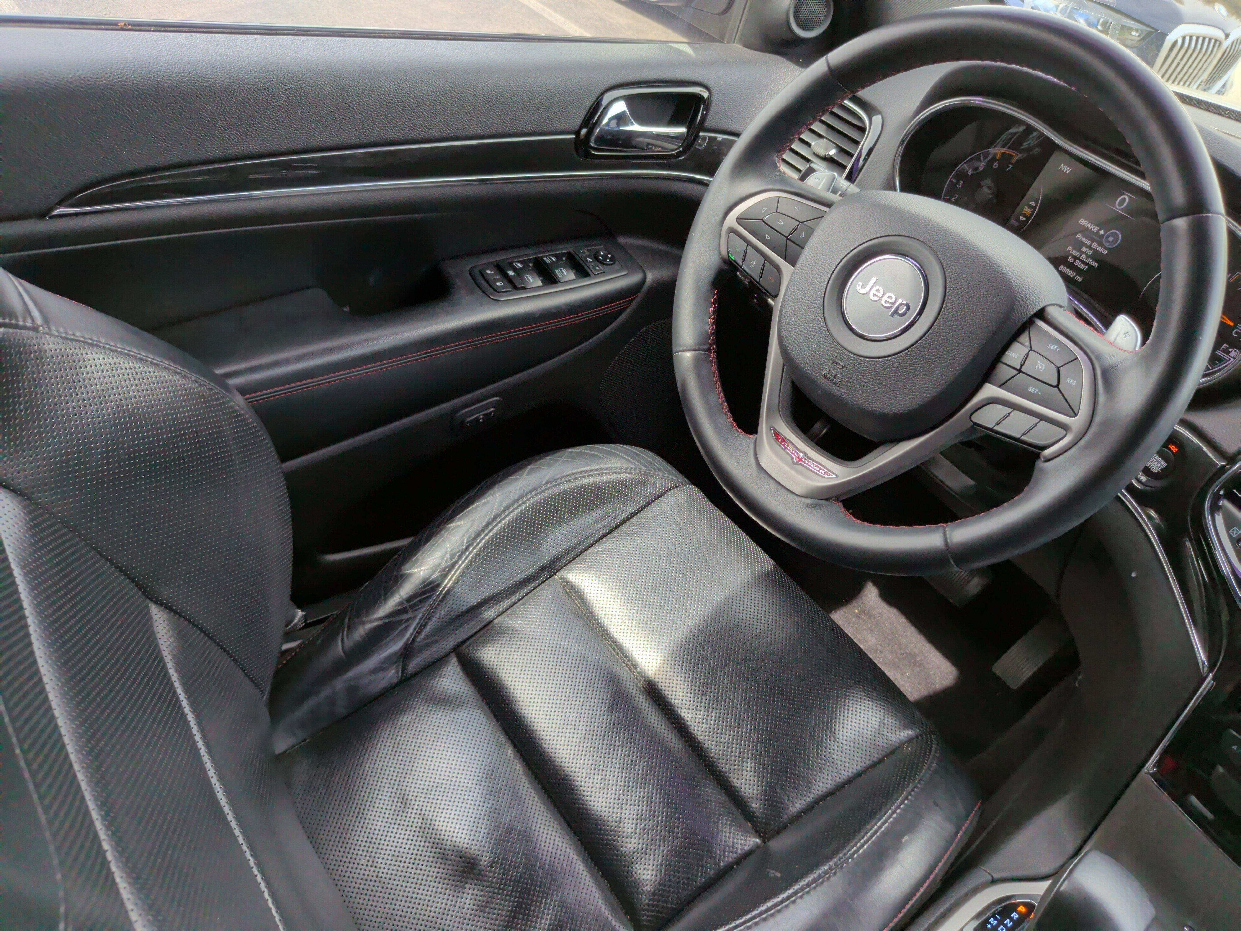 Used 2019 Jeep Grand Cherokee Trailhawk w/ Trailhawk Luxury Group image 32