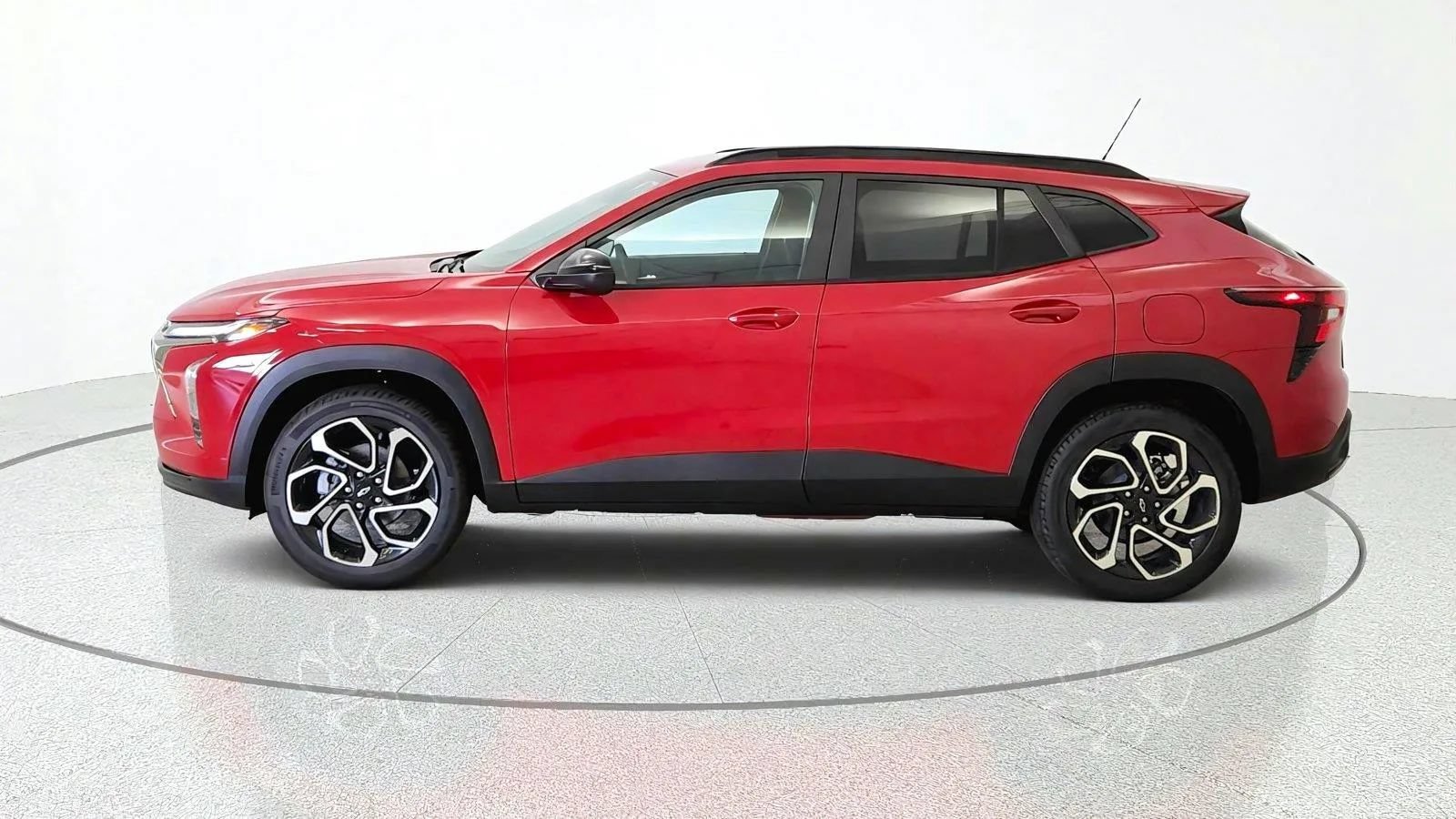 New 2026 Chevrolet Trax RS w/ Driver Confidence Package FWD image 5