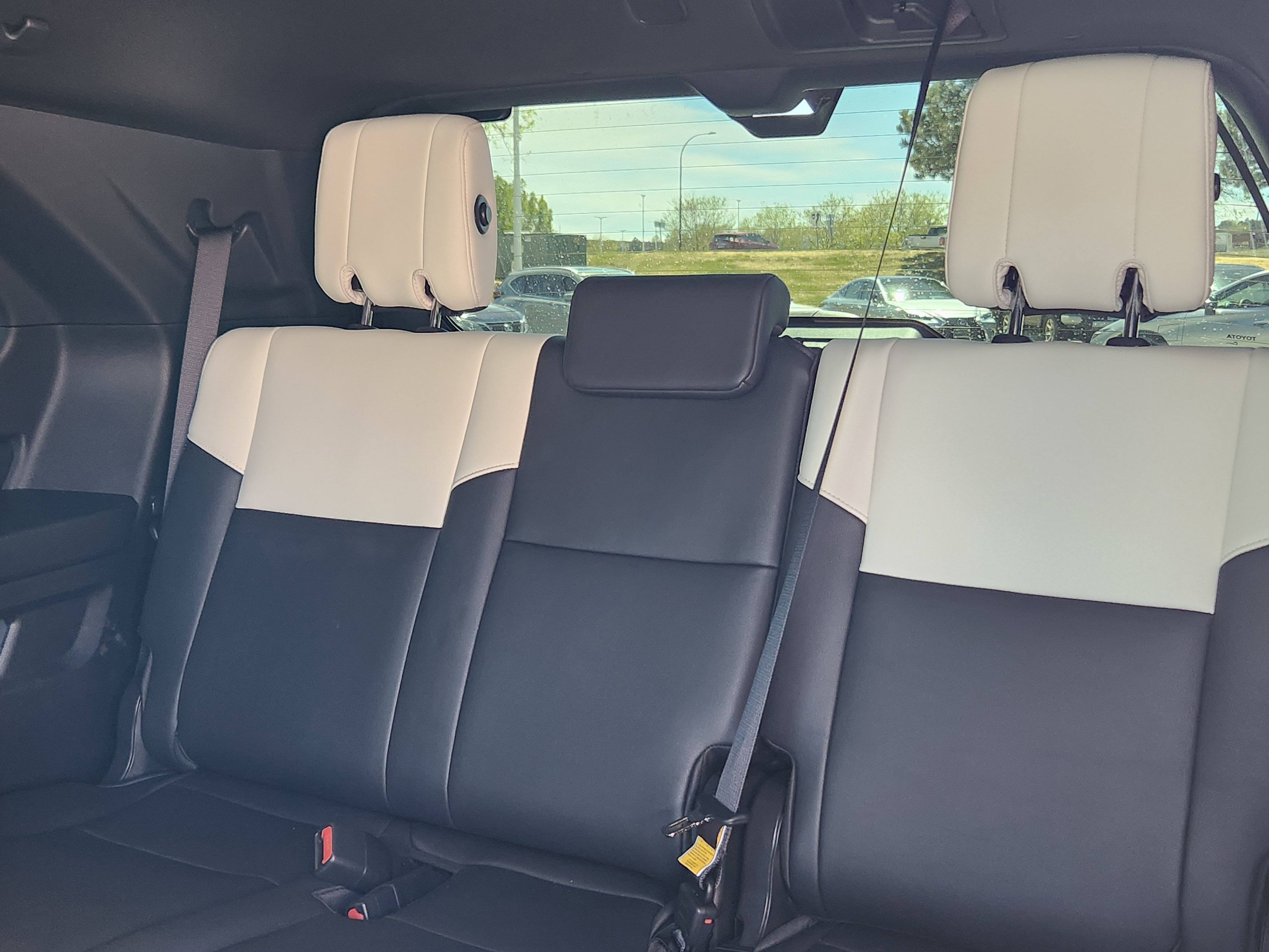 Used 2025 Toyota Sequoia Capstone image 21