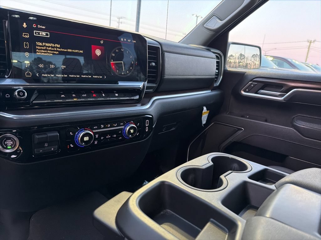 Used 2025 GMC Sierra 1500 SLT AWD/4WD image 18