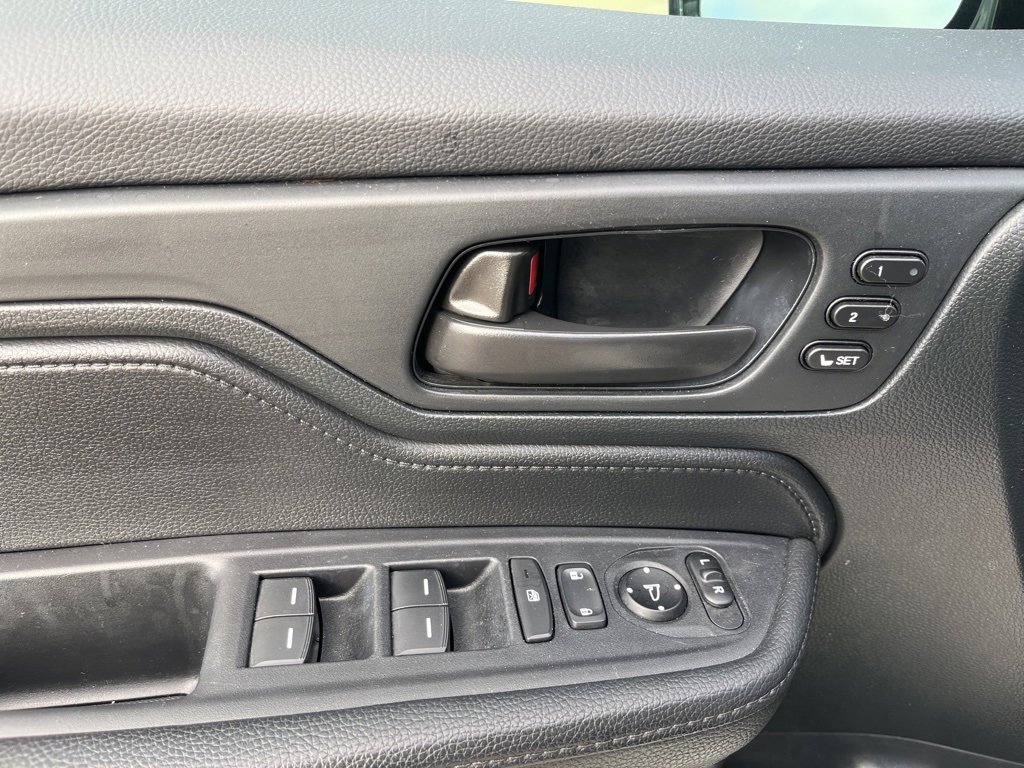 Used 2023 Honda Odyssey Sport image 10