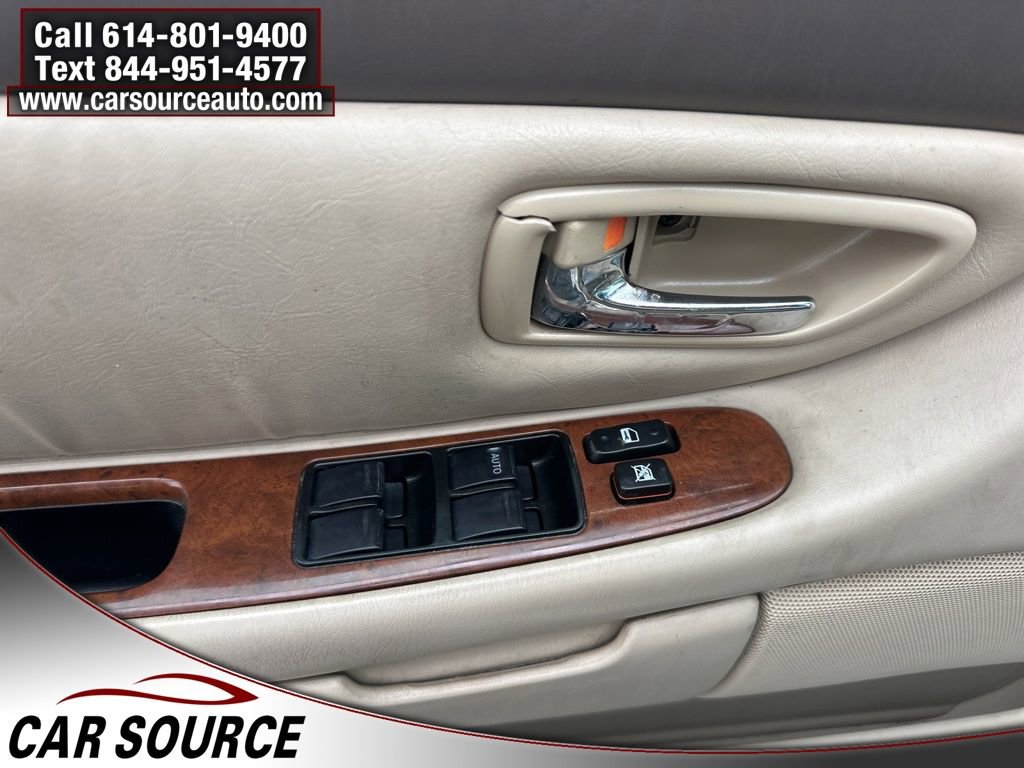 Used 2003 Toyota Avalon XLS image 11