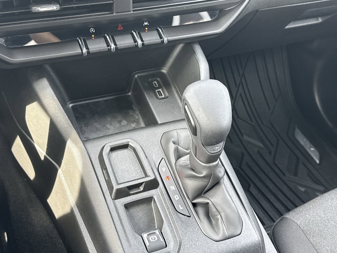 Used 2024 Chevrolet Colorado W/T RWD image 14