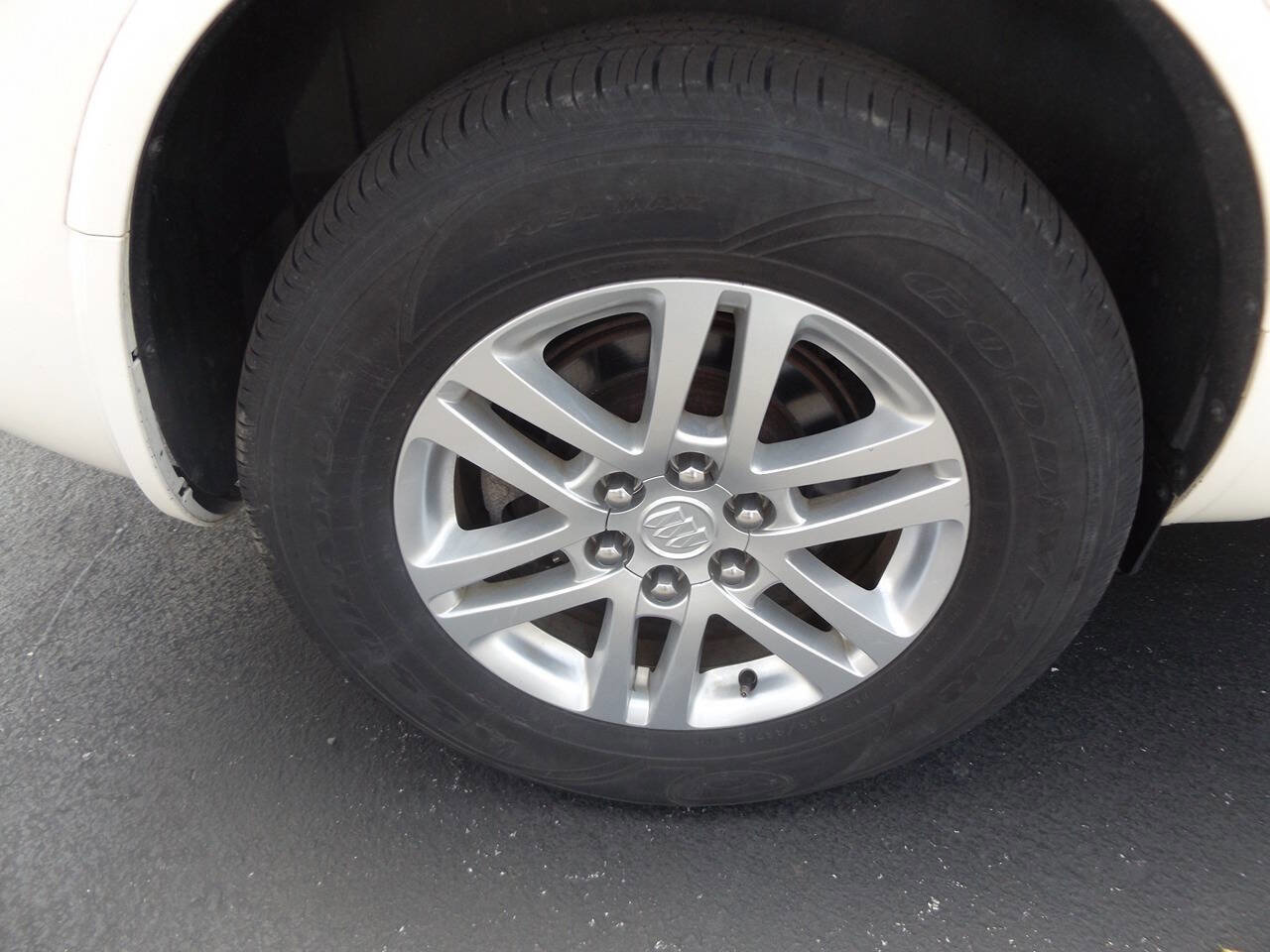 Used 2015 Buick Enclave Convenience FWD image 32