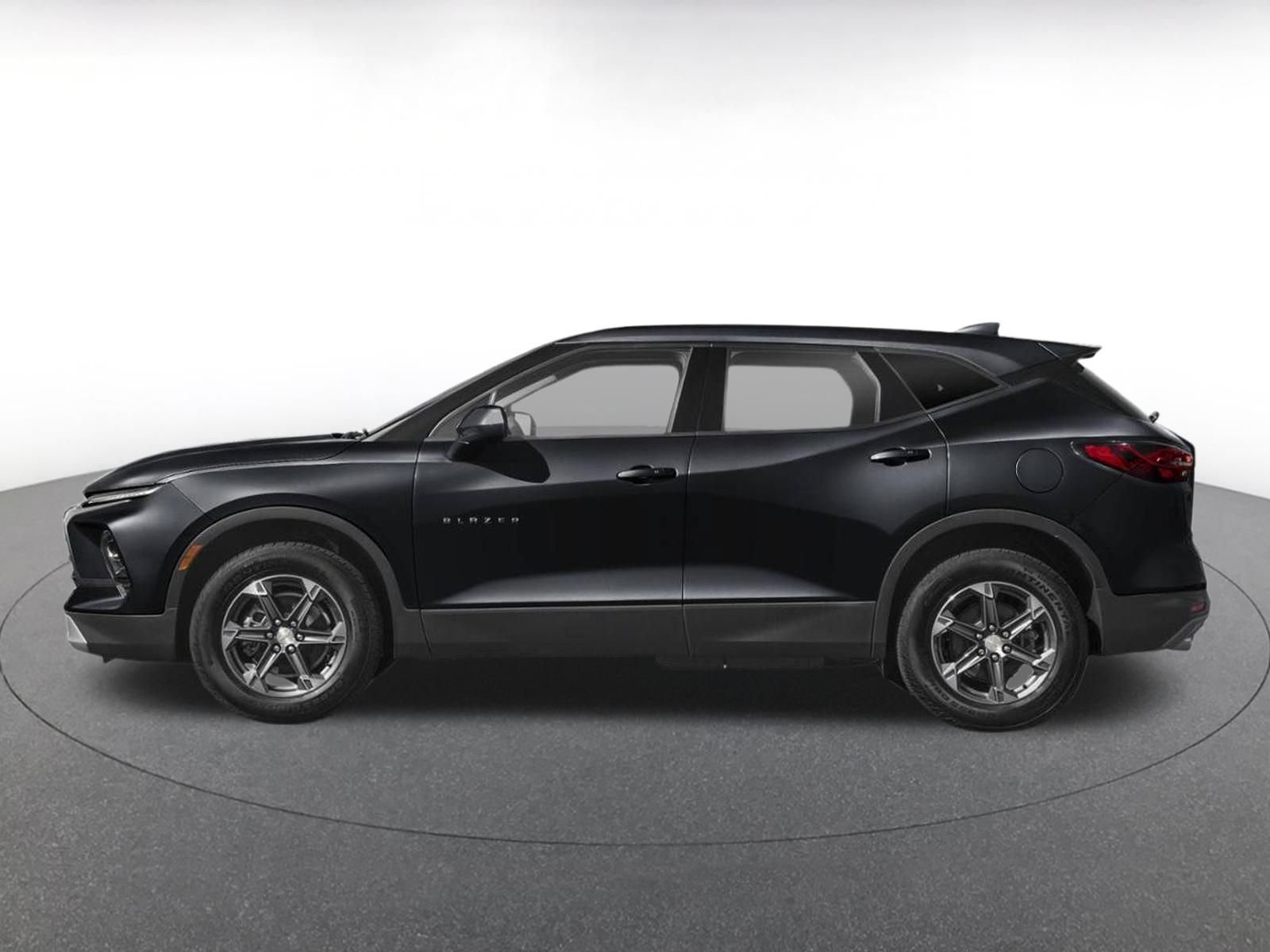 Used 2025 Chevrolet Blazer LT FWD image 14