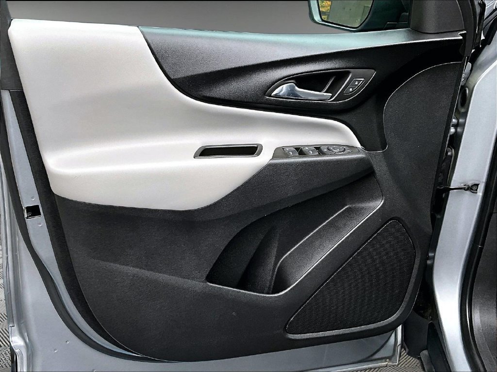Used 2023 Chevrolet Equinox LS AWD/4WD image 8