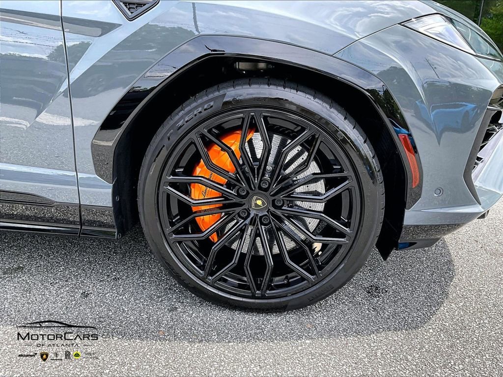 Used 2025 Lamborghini Urus SE AWD/4WD image 9