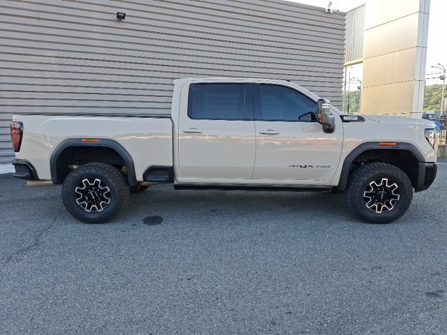 Used 2026 GMC Sierra 2500 AT4X AWD/4WD image 2