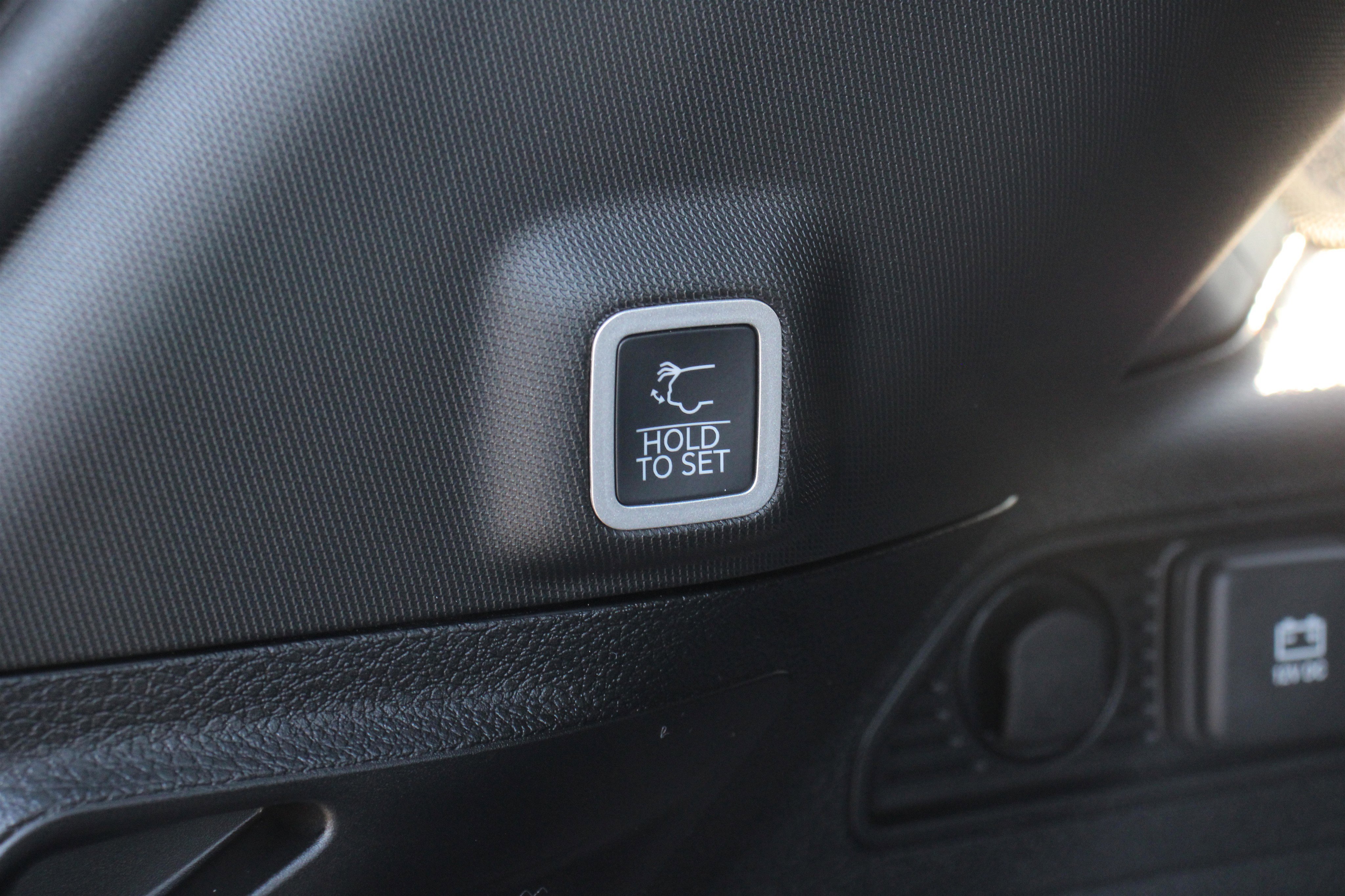 New 2025 Jeep Grand Cherokee Limited w/ Black Appearance Package image 27