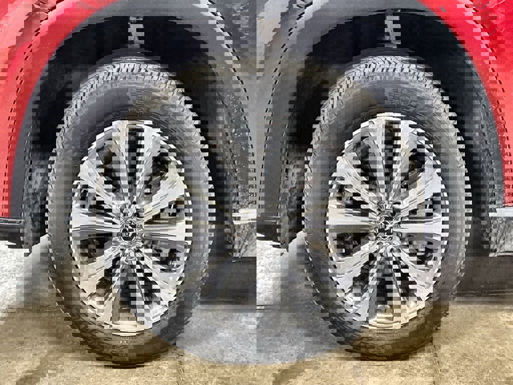 Used 2022 Mercedes-Benz GLE 350 4MATIC w/ Premium Package image 32