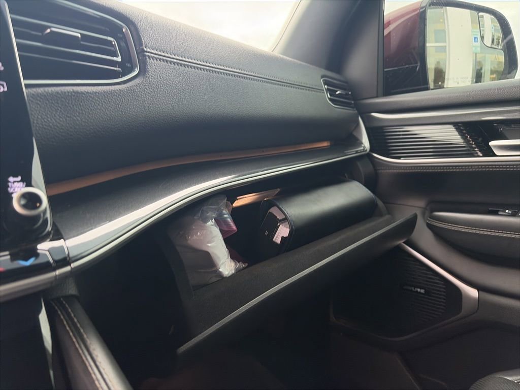 Used 2022 Jeep Wagoneer Series I w/ Convenience Group I AWD/4WD image 23