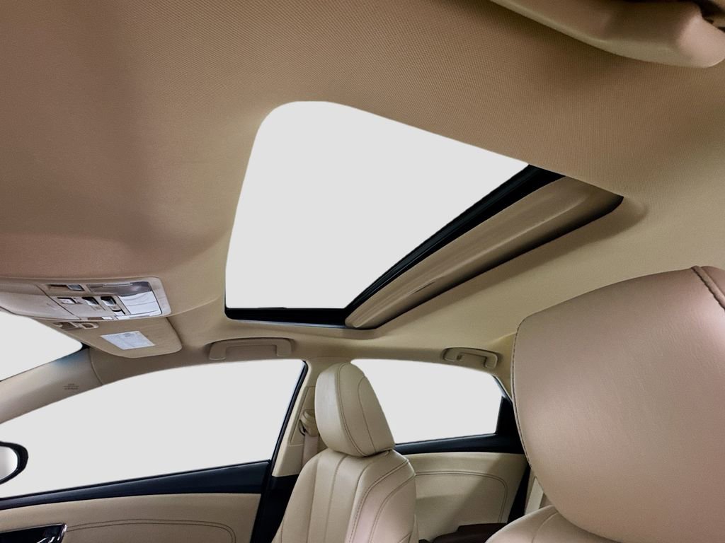 Used 2018 Toyota Avalon Limited w/ Carpet Mat Package FWD image 15