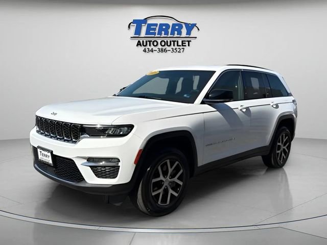 Used 2025 Jeep Grand Cherokee Limited image 4