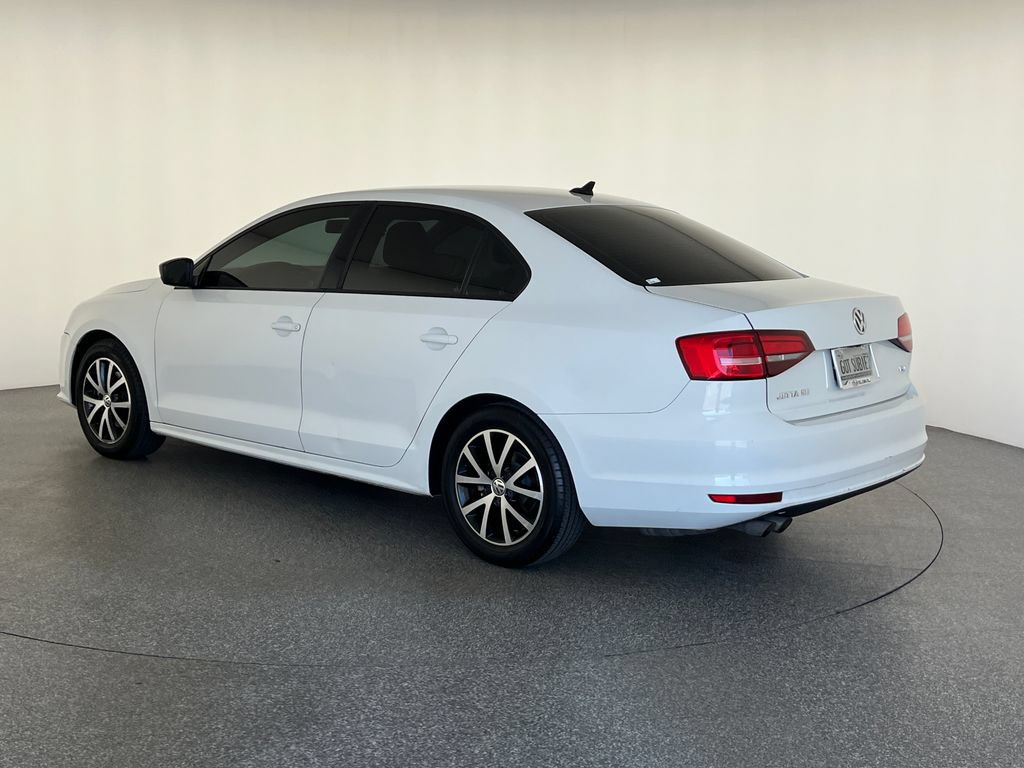 Used 2016 Volkswagen Jetta SE FWD image 6