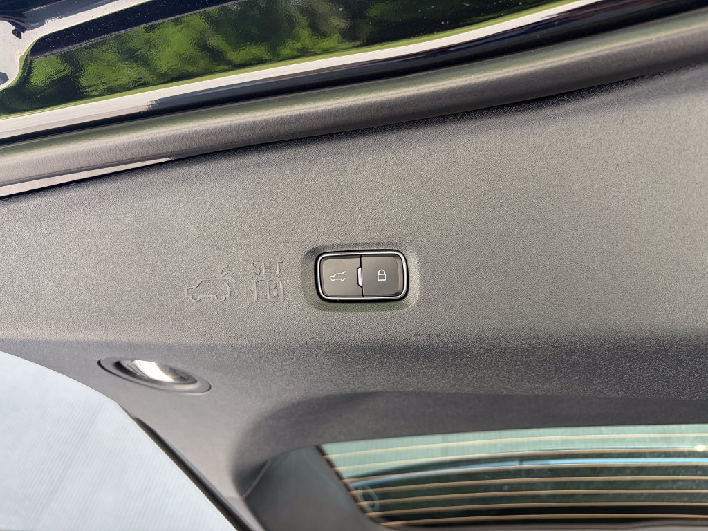 New 2027 Lincoln Navigator Premiere AWD/4WD image 23