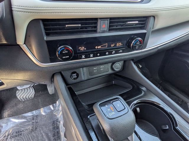 Used 2024 Nissan Rogue SV image 19