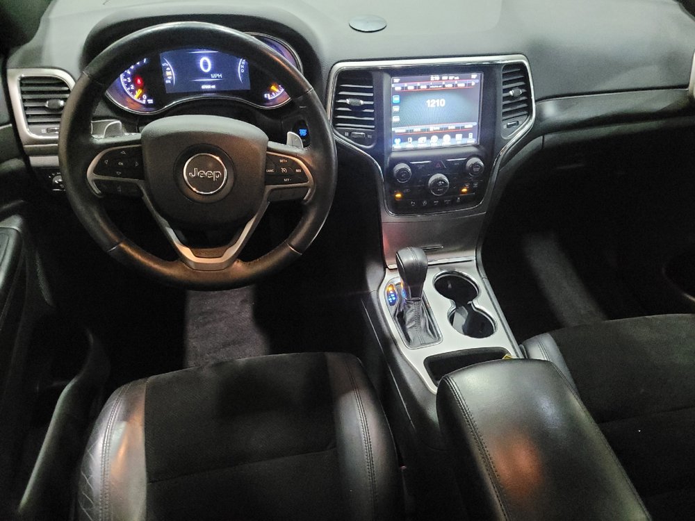 Used 2017 Jeep Grand Cherokee Altitude image 22